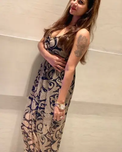 Nilanga Escort